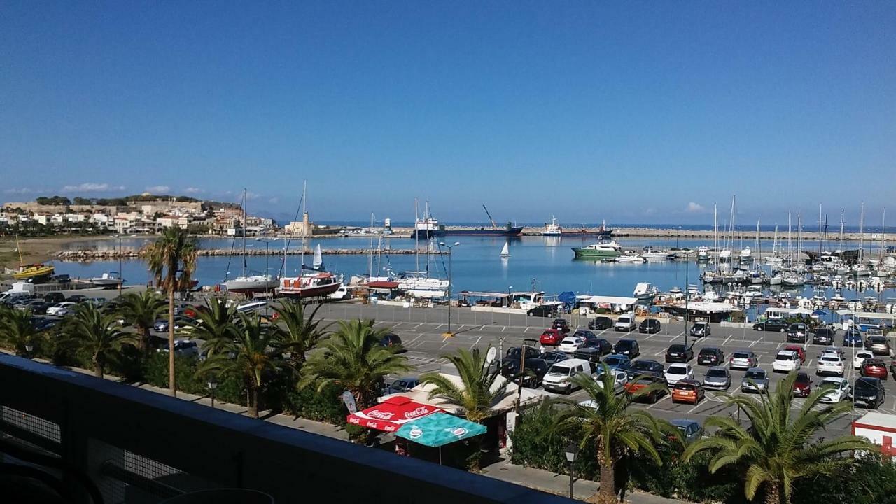 Beachfront Apartment! Rethymno Eksteriør bilde